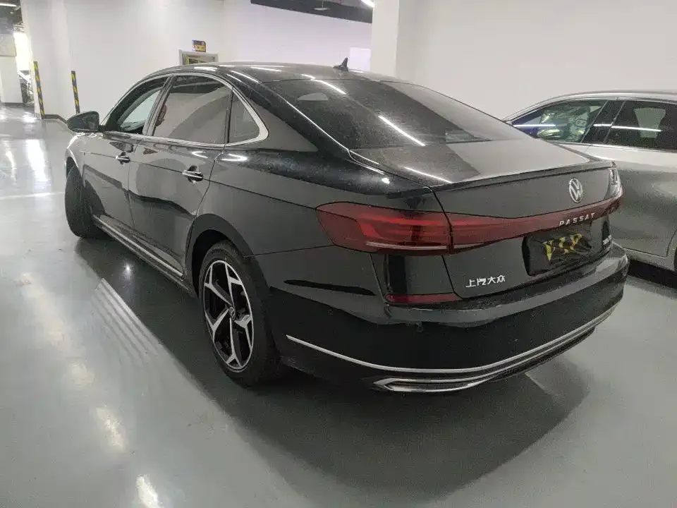 Volkswagen Passat — фото 9