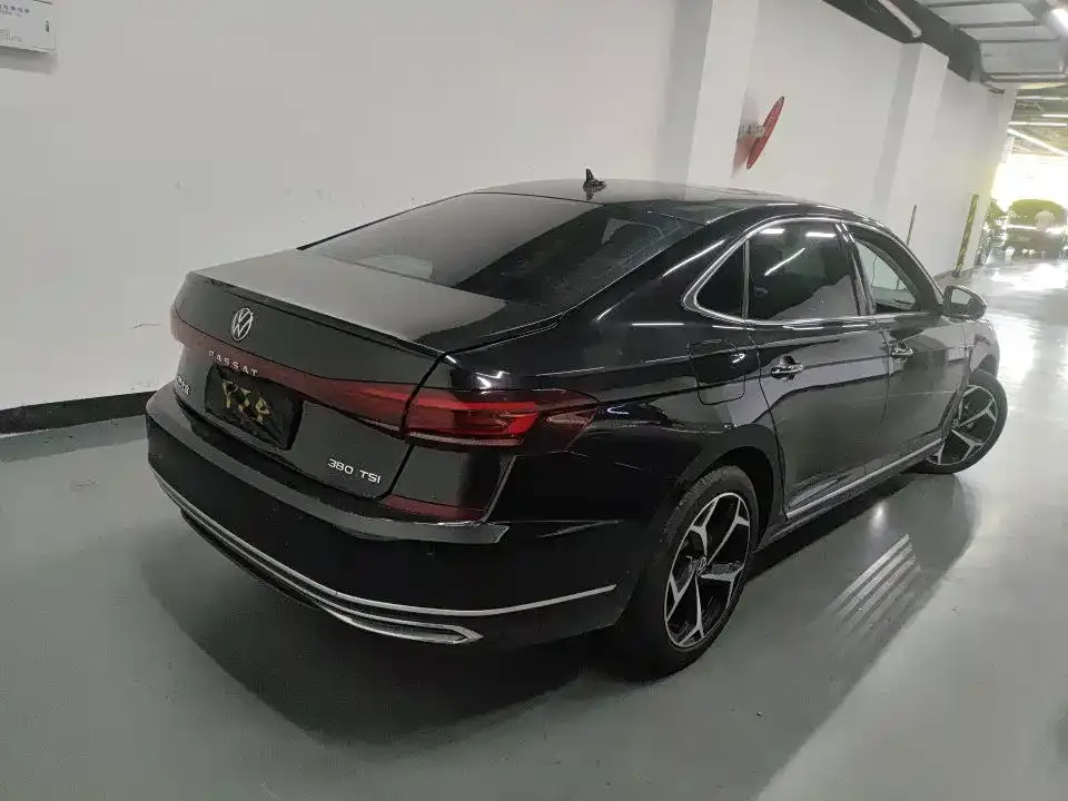 Volkswagen Passat — фото 3