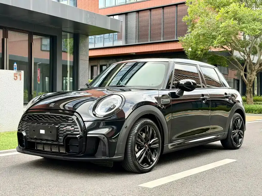 MINI Cooper (3-door) — фото 1
