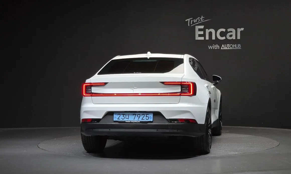 Polestar Polestar 2 — фото 6