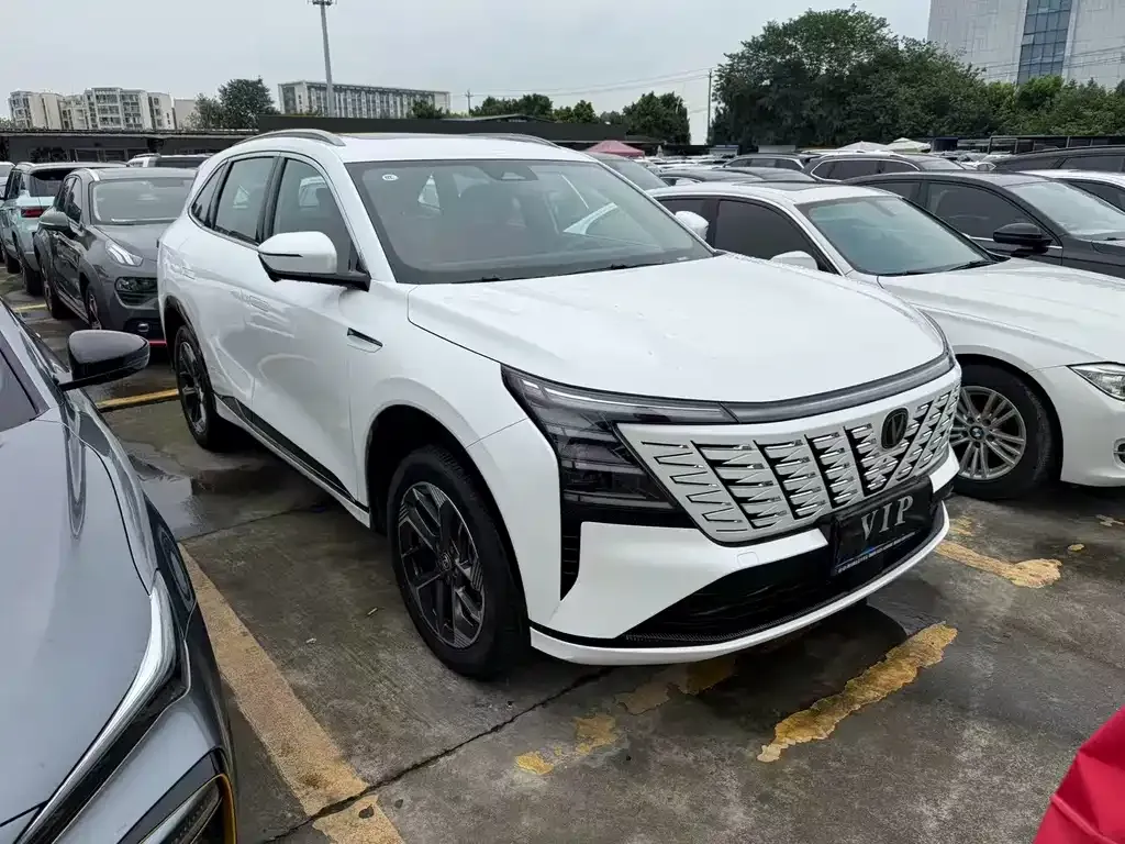 Changan CS75 PLUS — фото 8