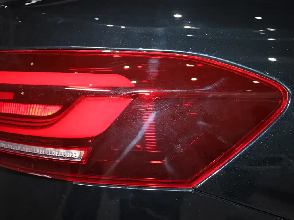 Volkswagen Passat — фото 7