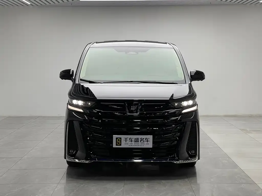 Toyota Vellfire — фото 3