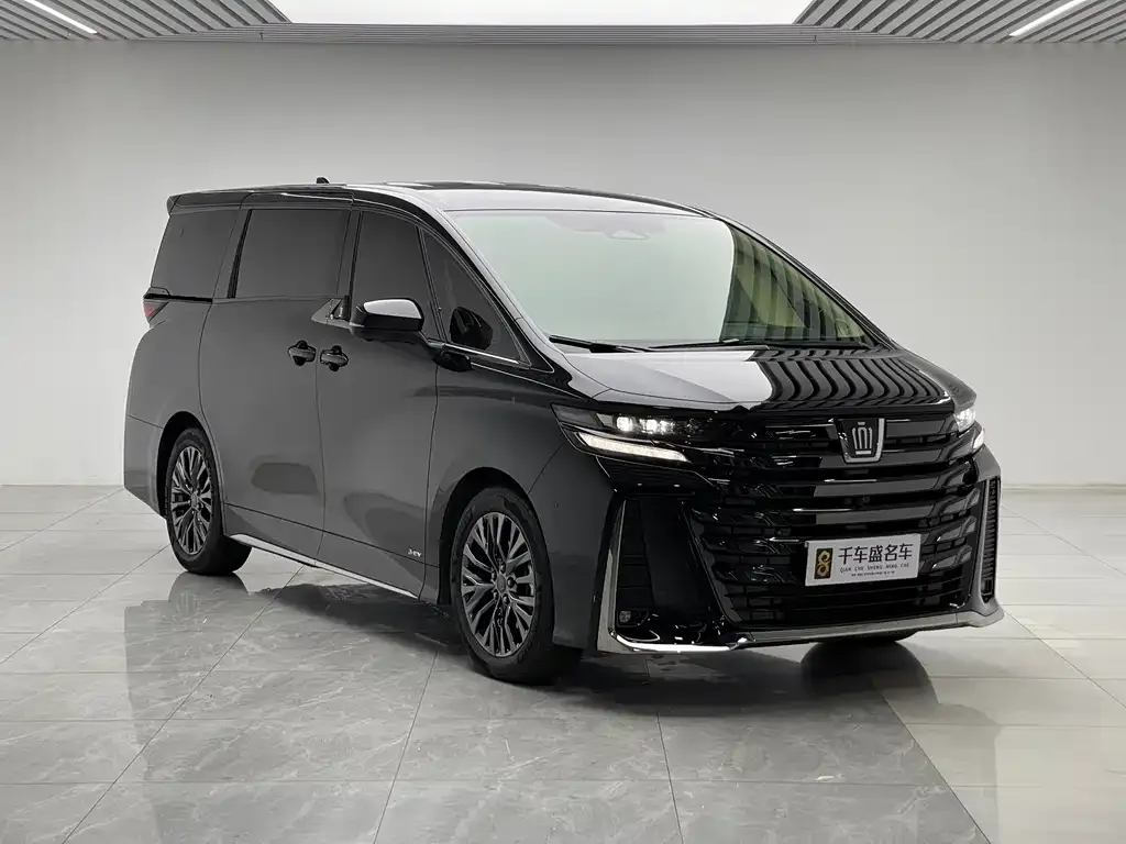 Toyota Vellfire — фото 10