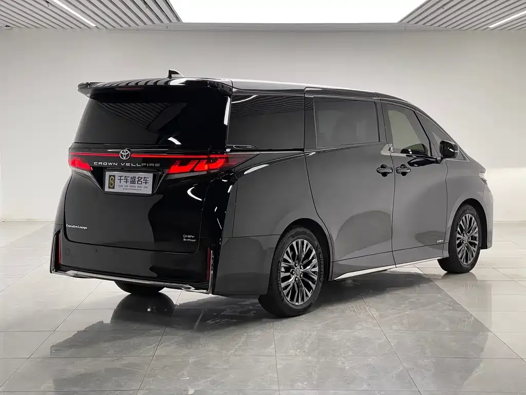 Toyota Vellfire — фото 9