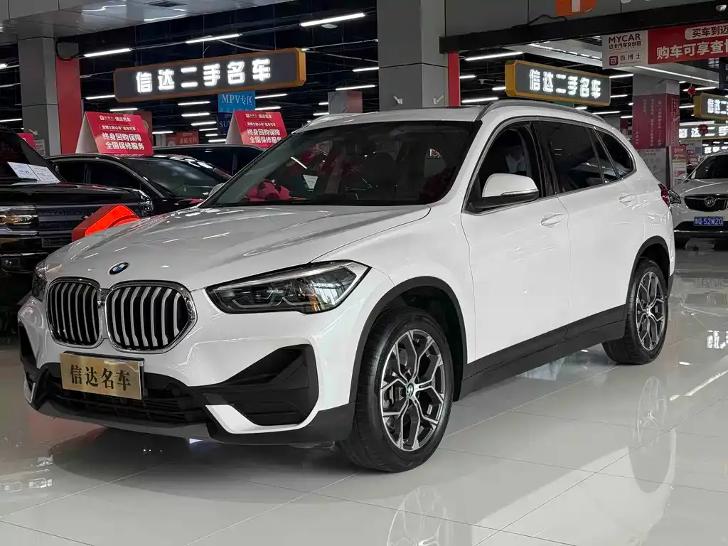 BMW X1 — фото 1
