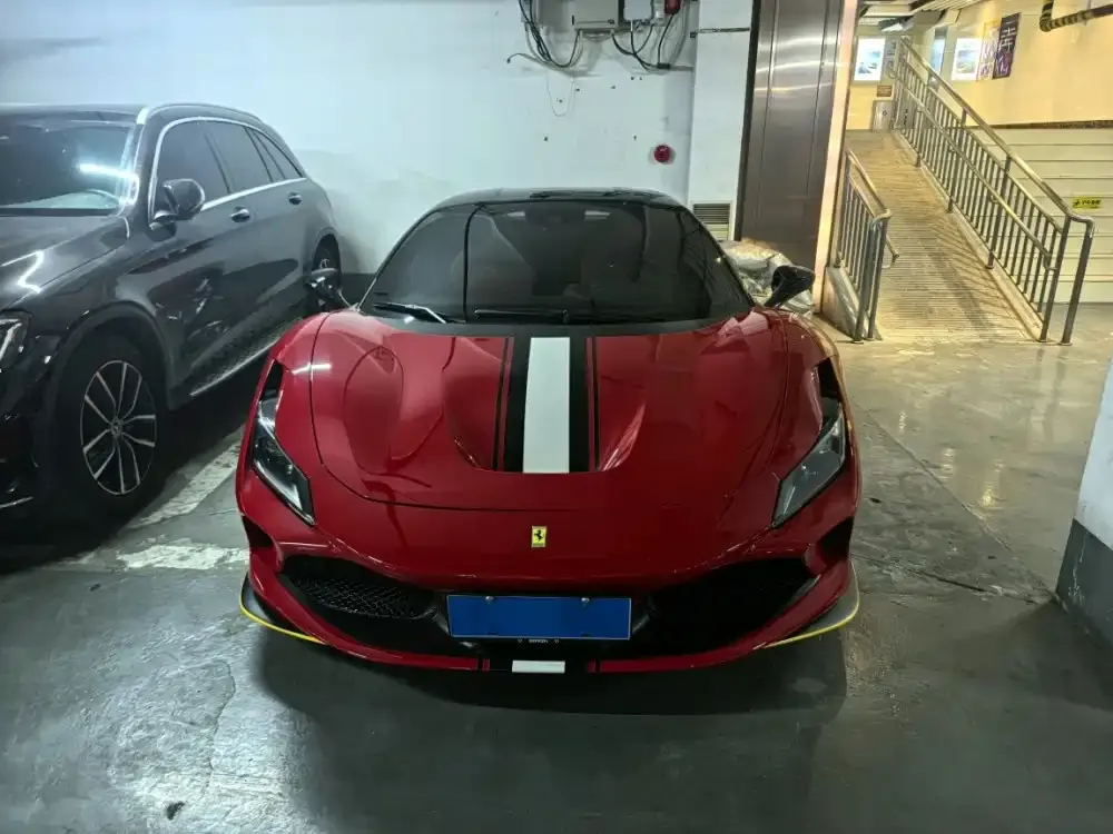 Ferrari F8 — фото 1