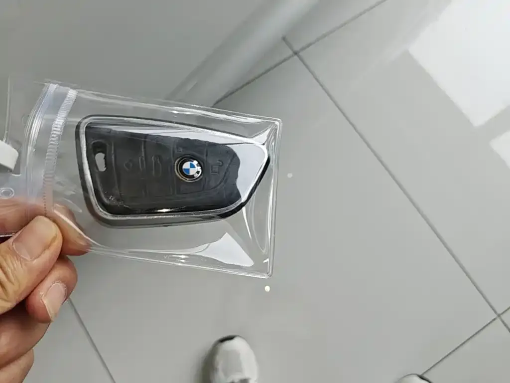 BMW iX3 — фото 2