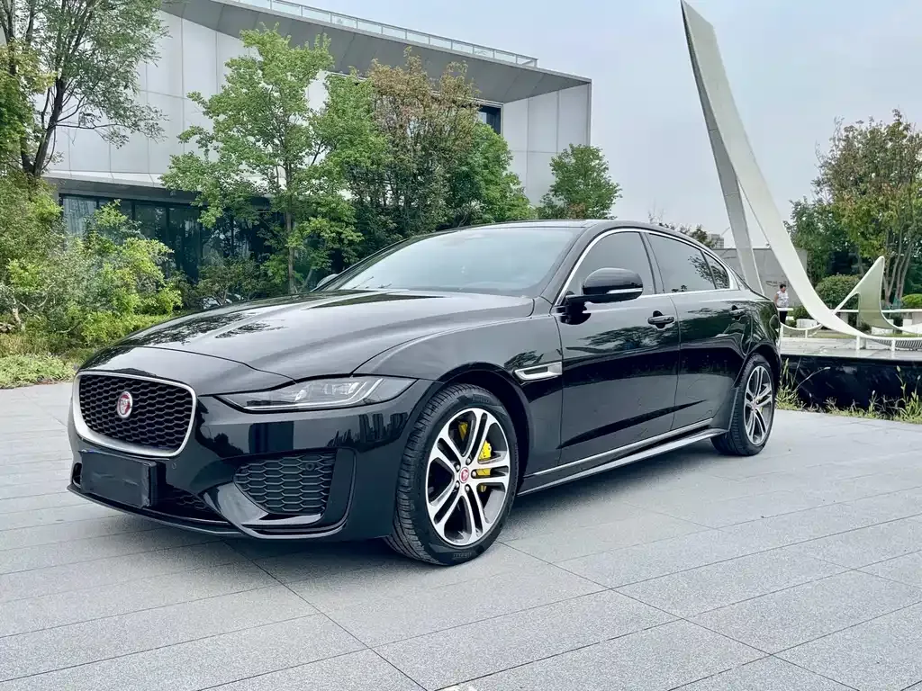 Jaguar XEL — фото 1