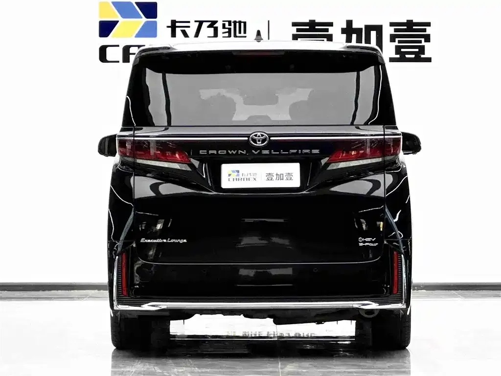 Toyota Vellfire — фото 8
