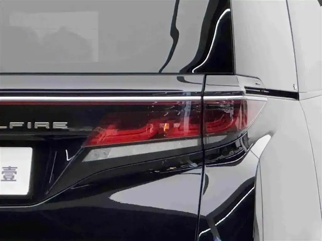Toyota Vellfire — фото 3