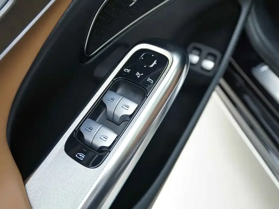 Mercedes-Benz E-Class New Energy — фото 2