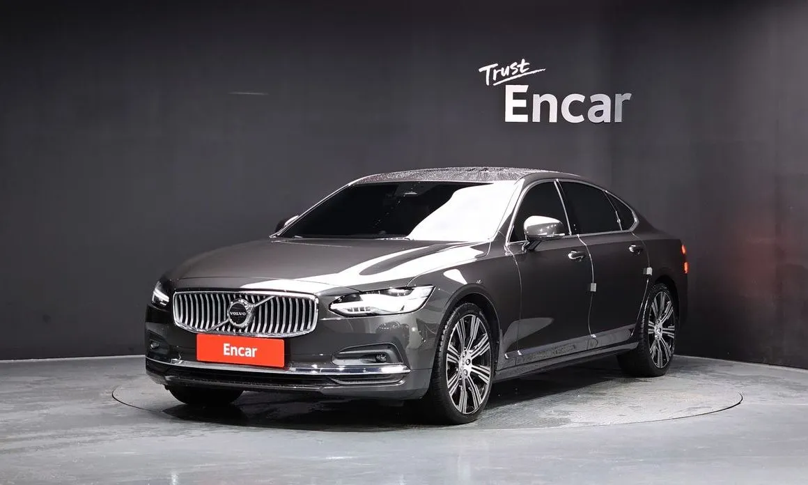 Volvo S90 — фото 1