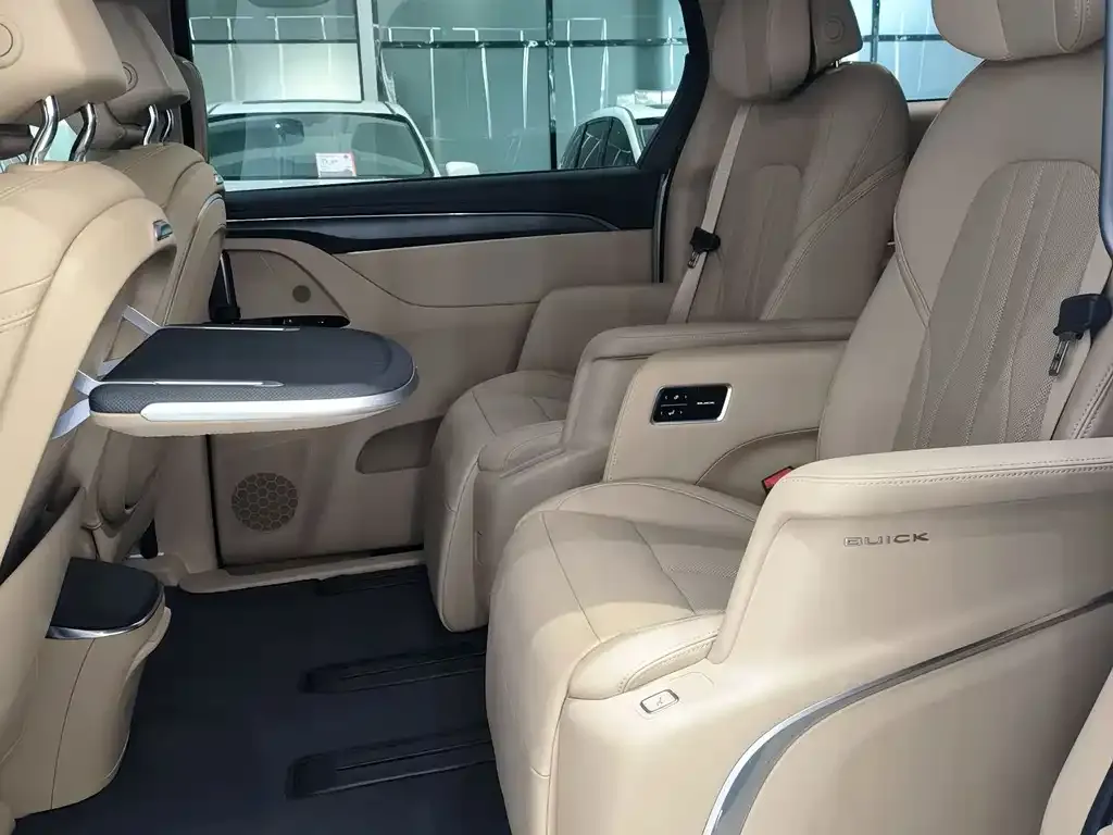Buick GL8 Hybrid — фото 9