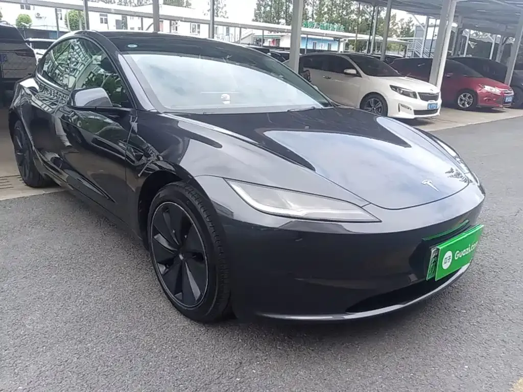 Tesla Model 3 — фото 5
