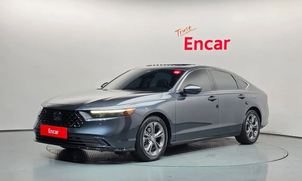 Honda Accord — фото 1