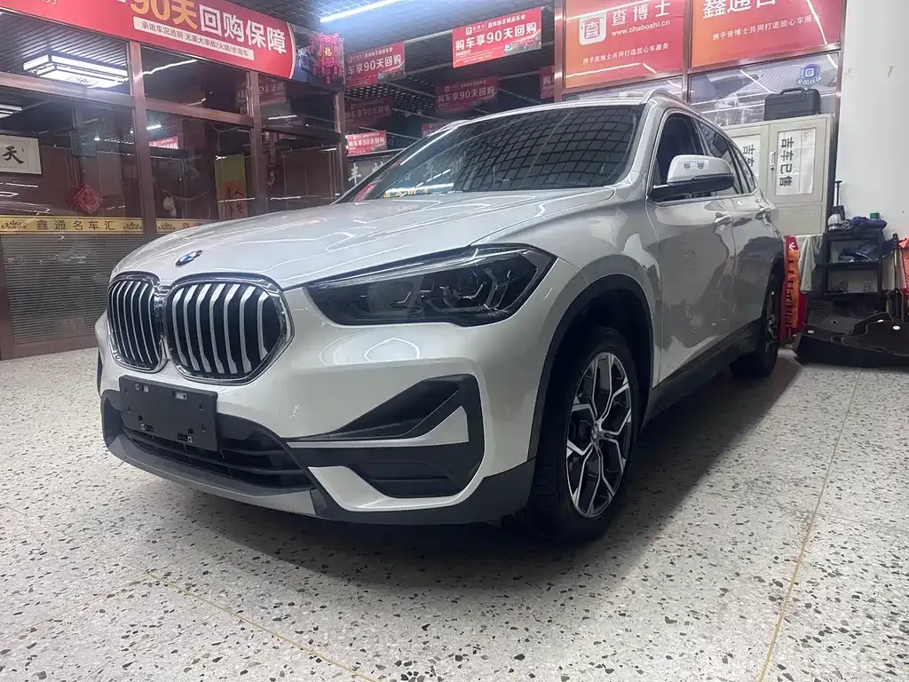 BMW X1 — фото 1