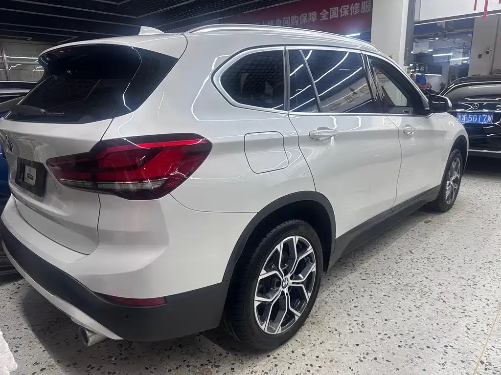 BMW X1 — фото 2