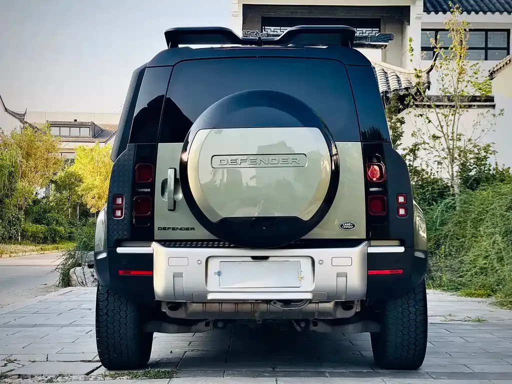 Land Rover Defender — фото 5