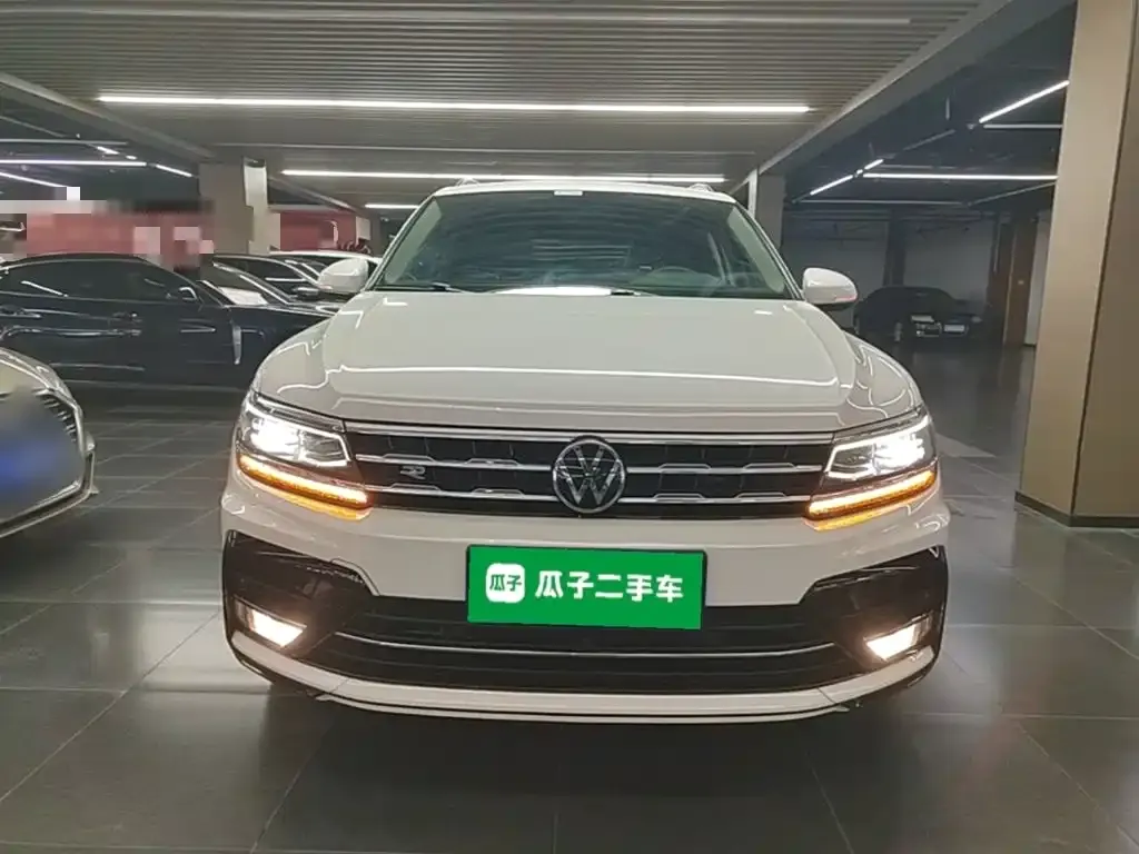 Volkswagen Tiguan L — фото 6