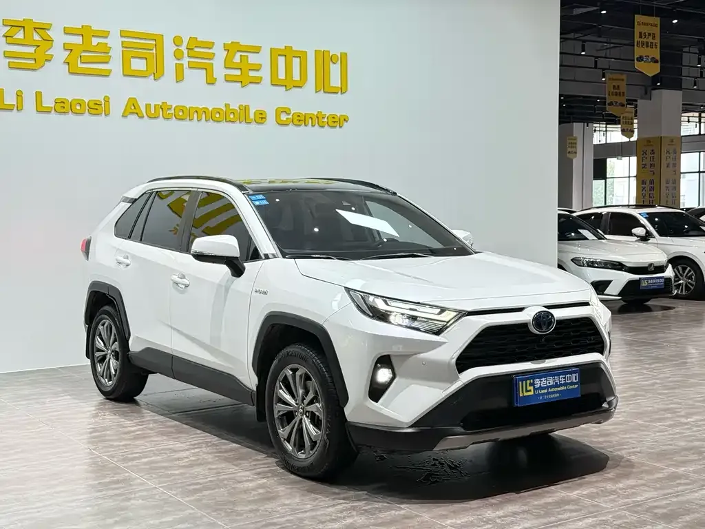 Toyota RAV4 — фото 2