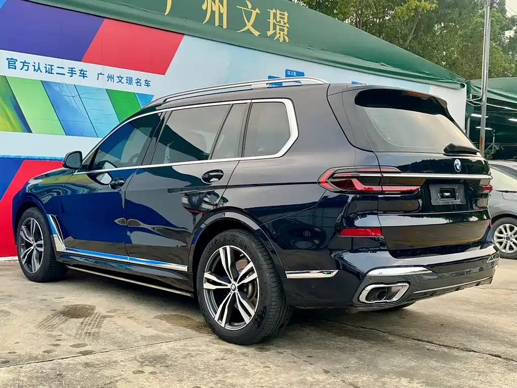 BMW X7 — фото 2