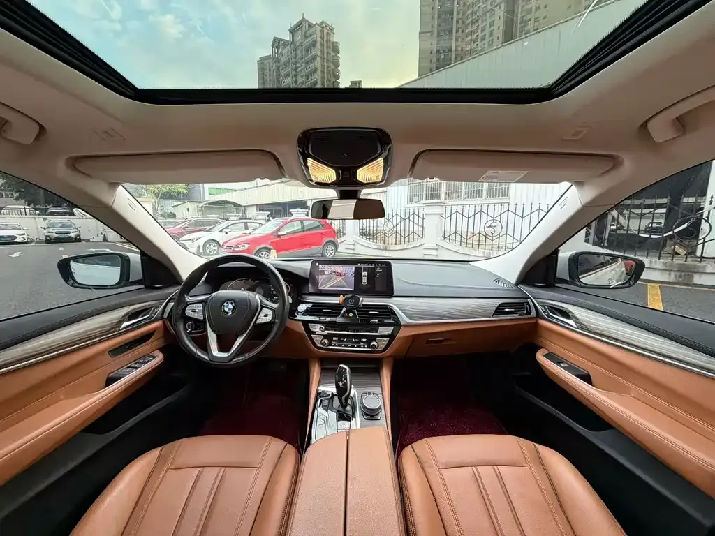 BMW 6 Series GT — фото 10