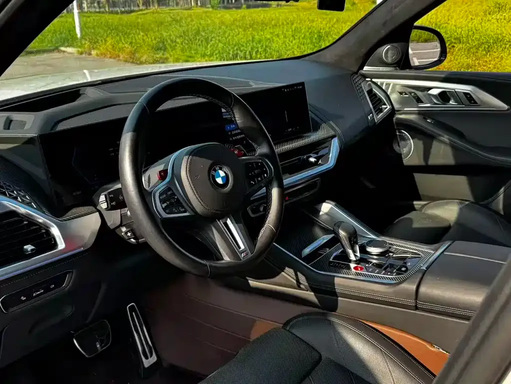 BMW XM — фото 3