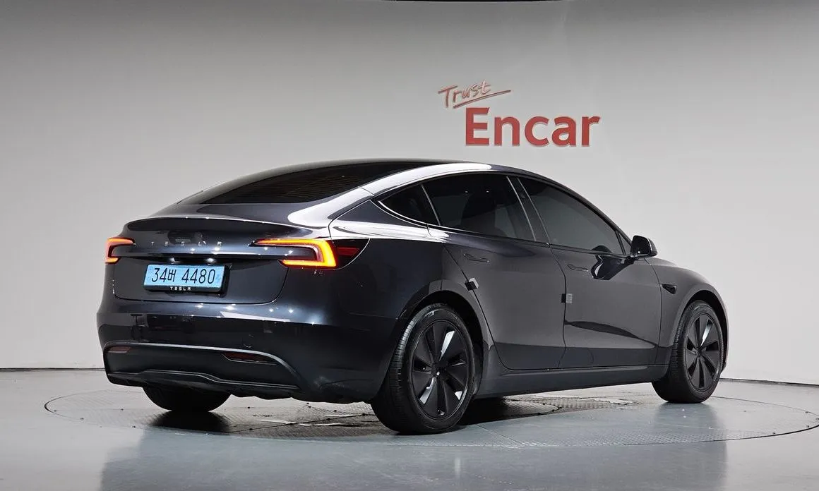 Tesla Model 3 — фото 2