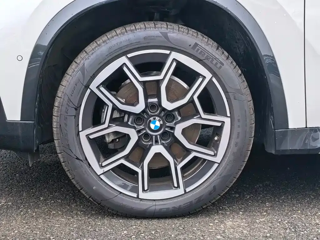 BMW X1 — фото 7