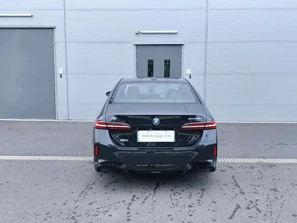 BMW i5 — фото 6
