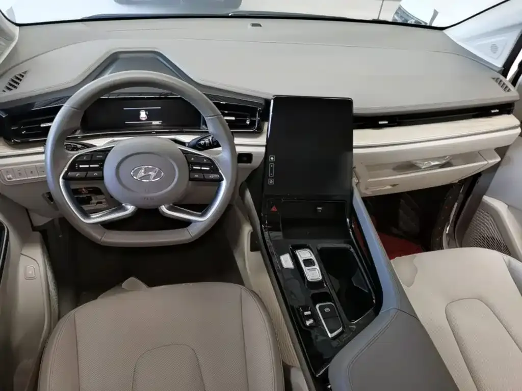 Hyundai Custo — фото 3
