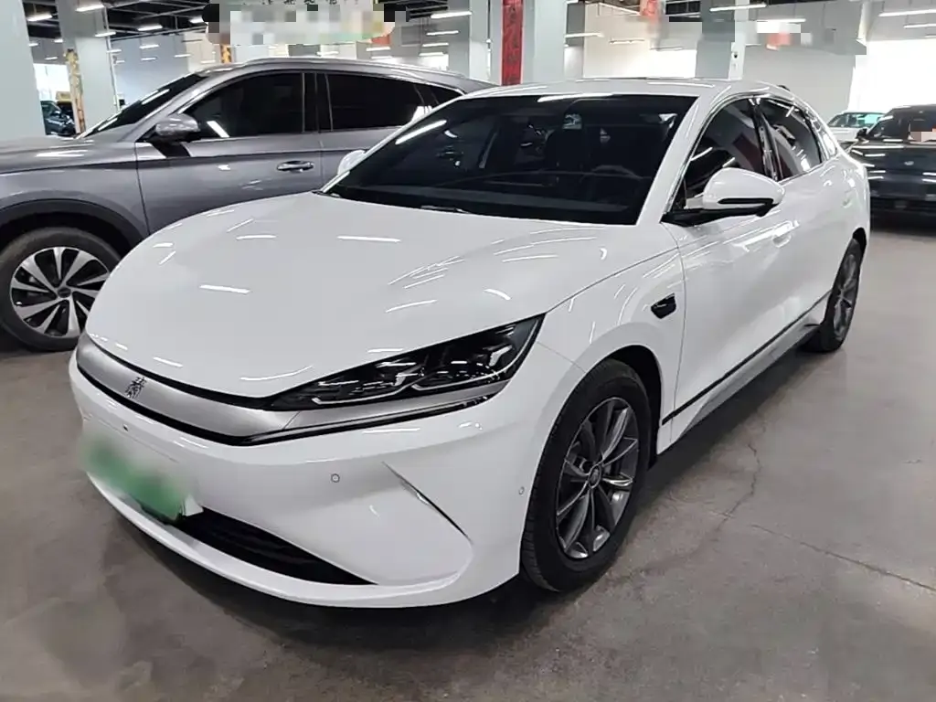 BYD Qin L — фото 1