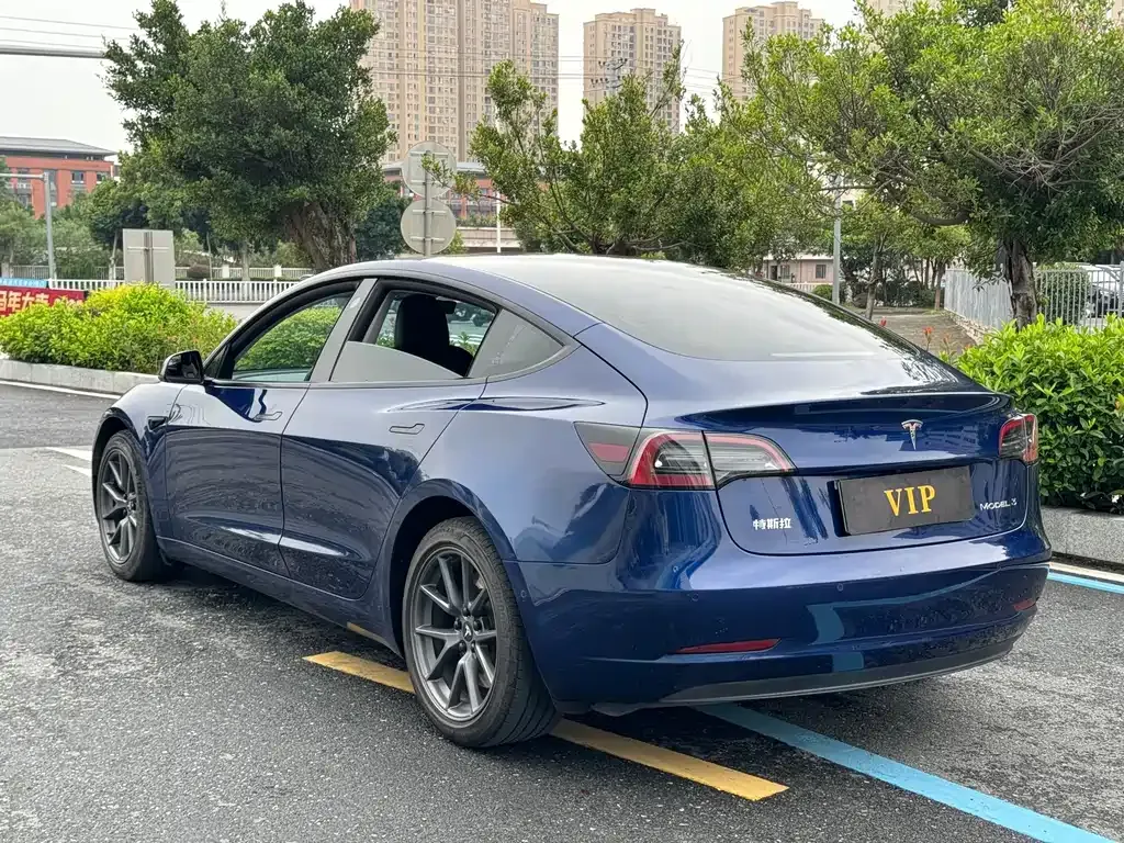 Tesla Model 3 — фото 5