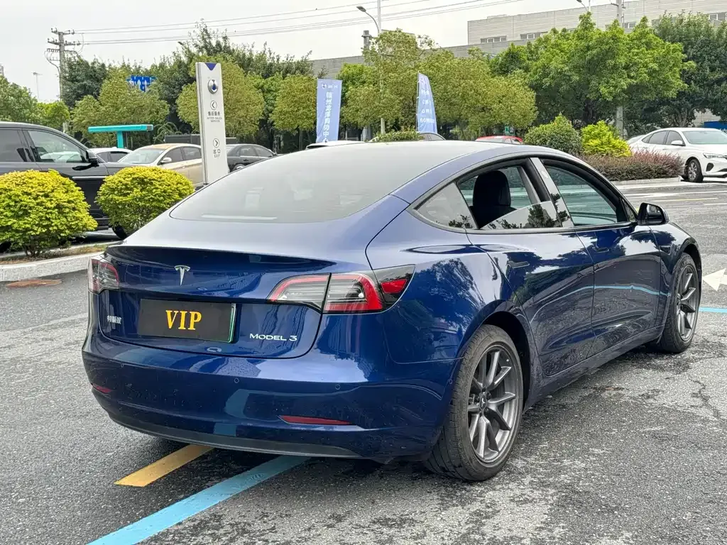 Tesla Model 3 — фото 6