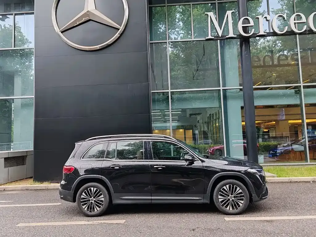 Mercedes-Benz EQB — фото 2