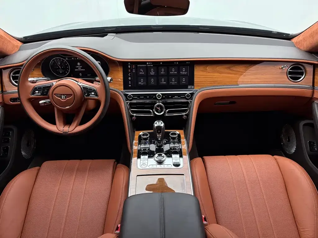 Bentley Flying Spur PHEV — фото 9