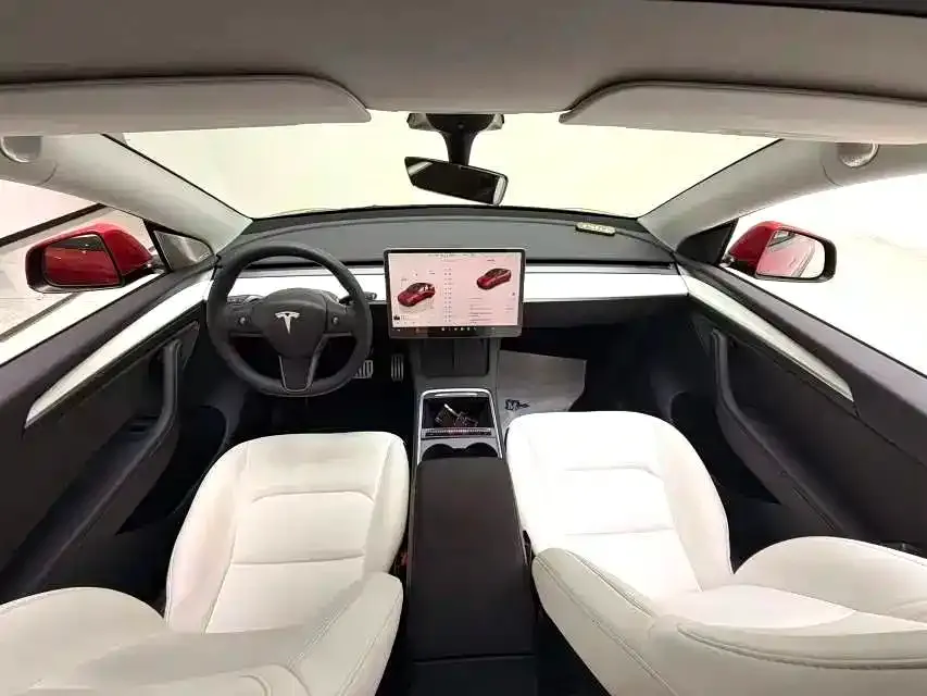 Tesla Model Y — фото 2