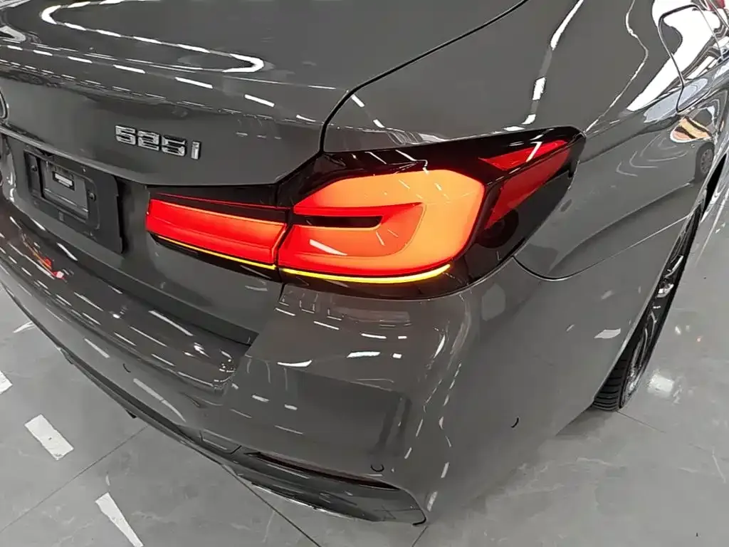 BMW 5 Series (Import) — фото 3