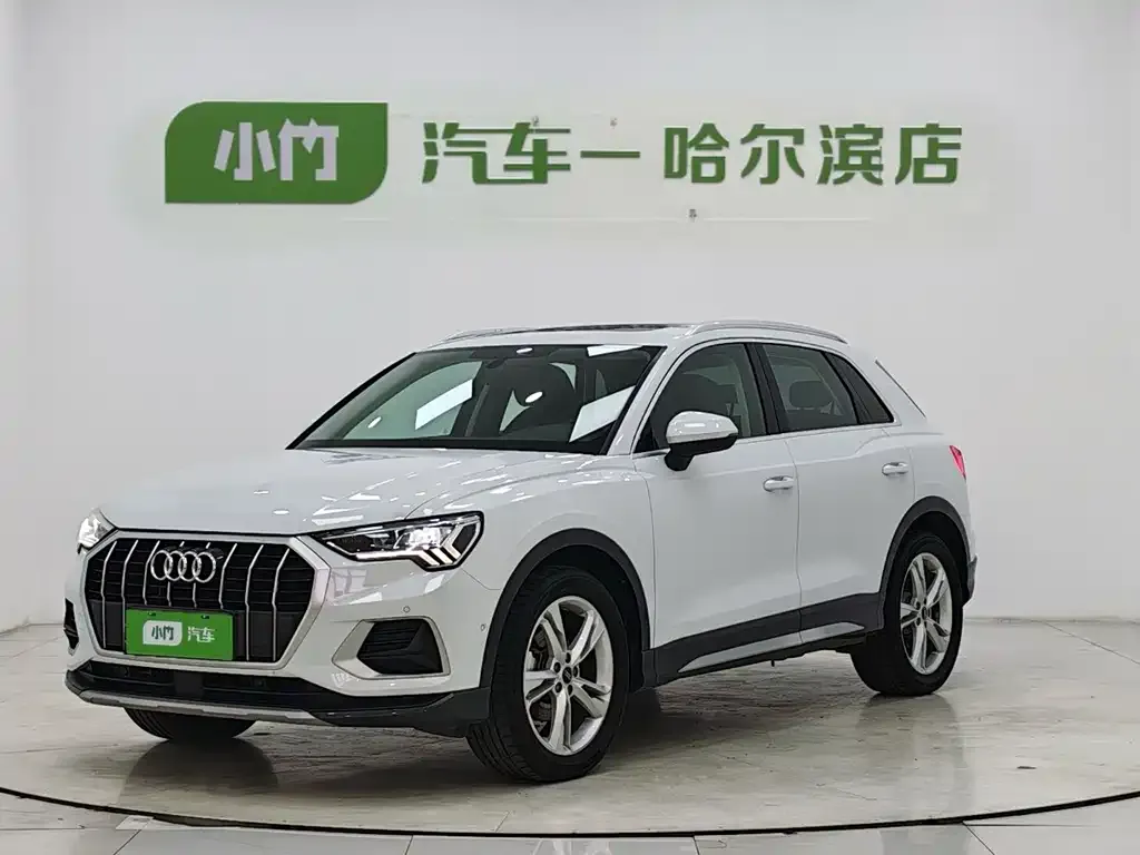 Audi Q3 — фото 1