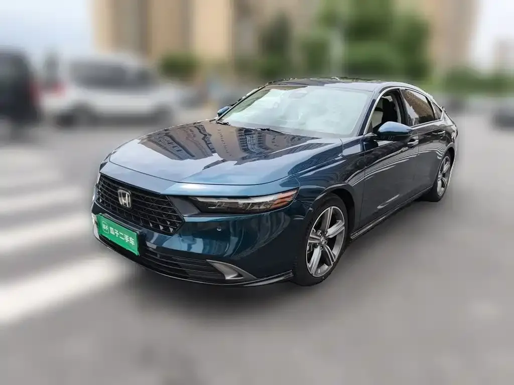 Honda Accord — фото 1