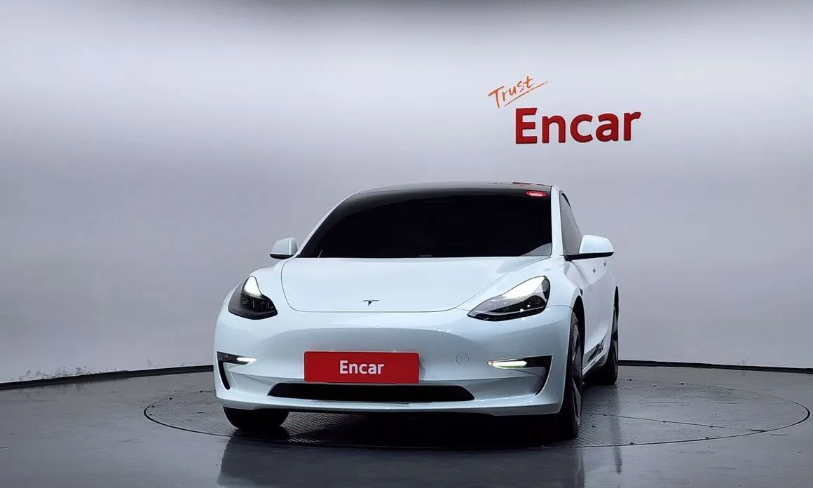 Tesla Model 3 — фото 2