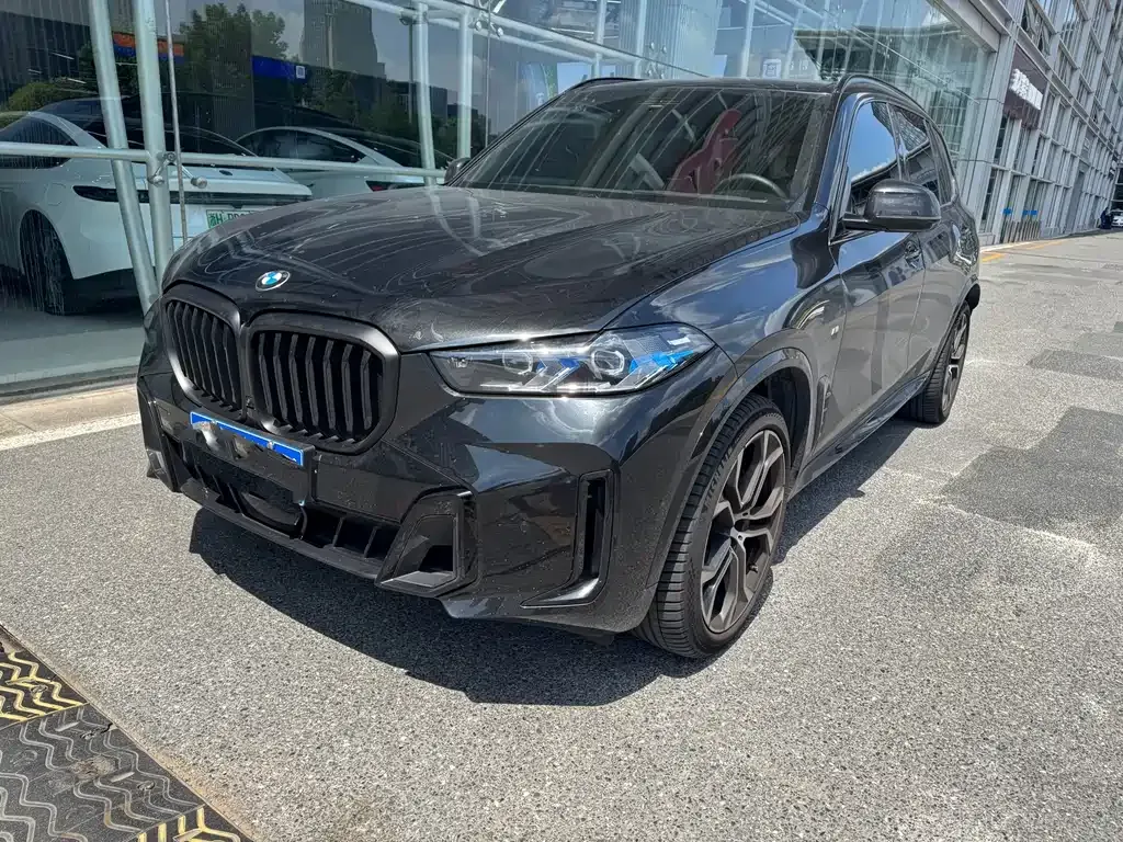 BMW X5 — фото 1