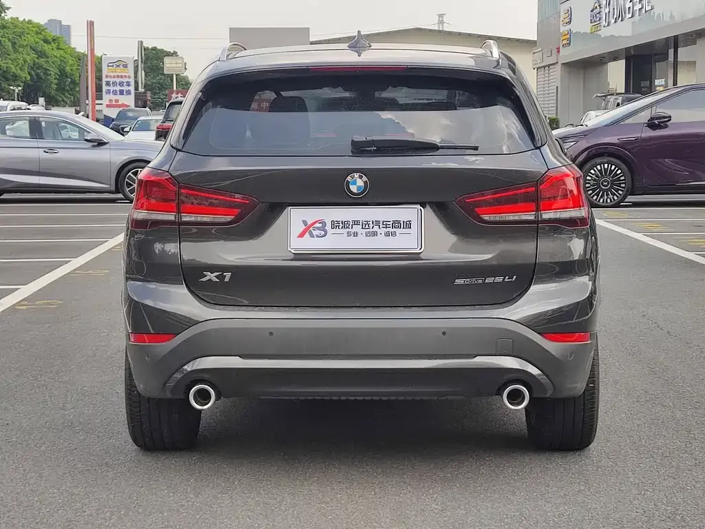 BMW X1 — фото 5