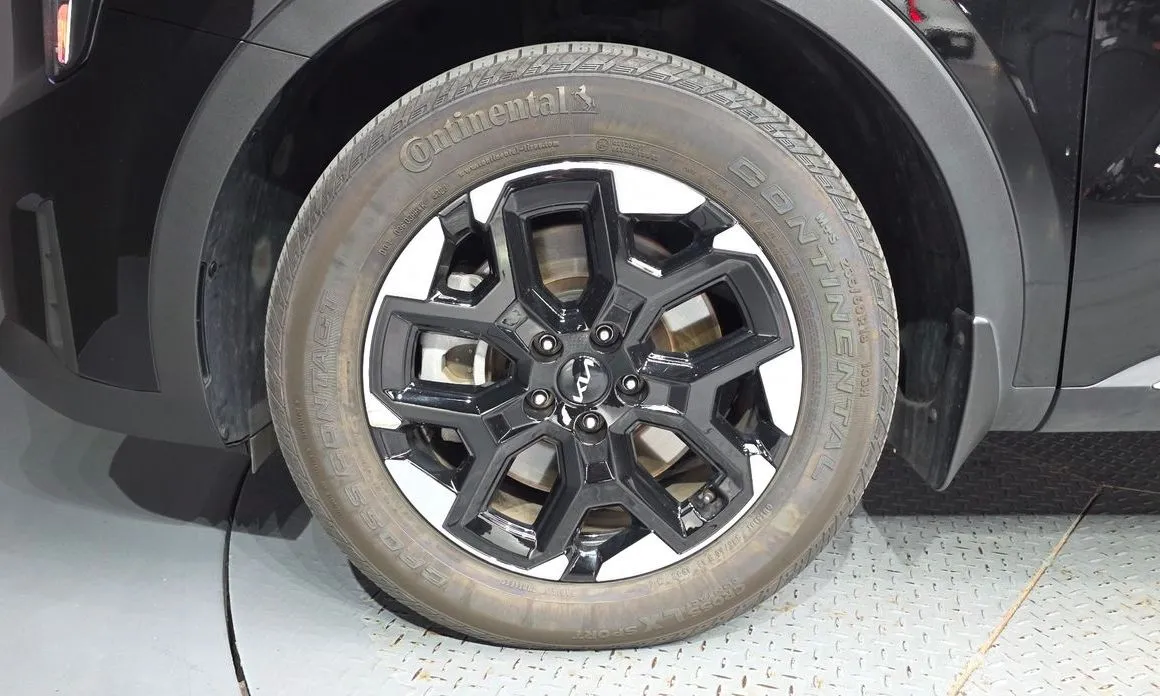 Kia Sorento — фото 6