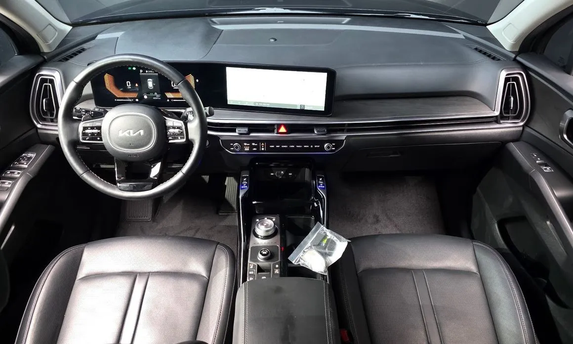 Kia Sorento — фото 8