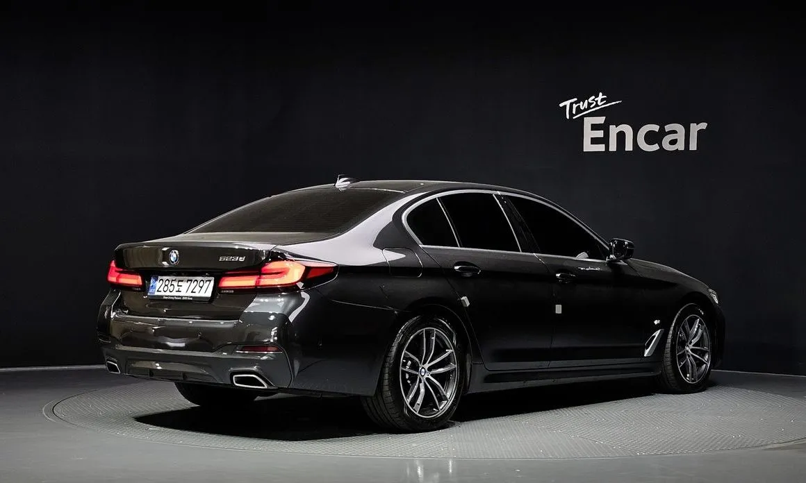 BMW 5-Series — фото 4