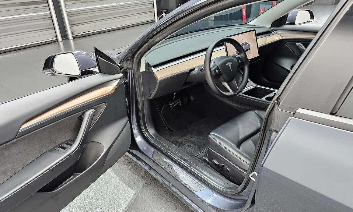 Tesla Model 3 — фото 8