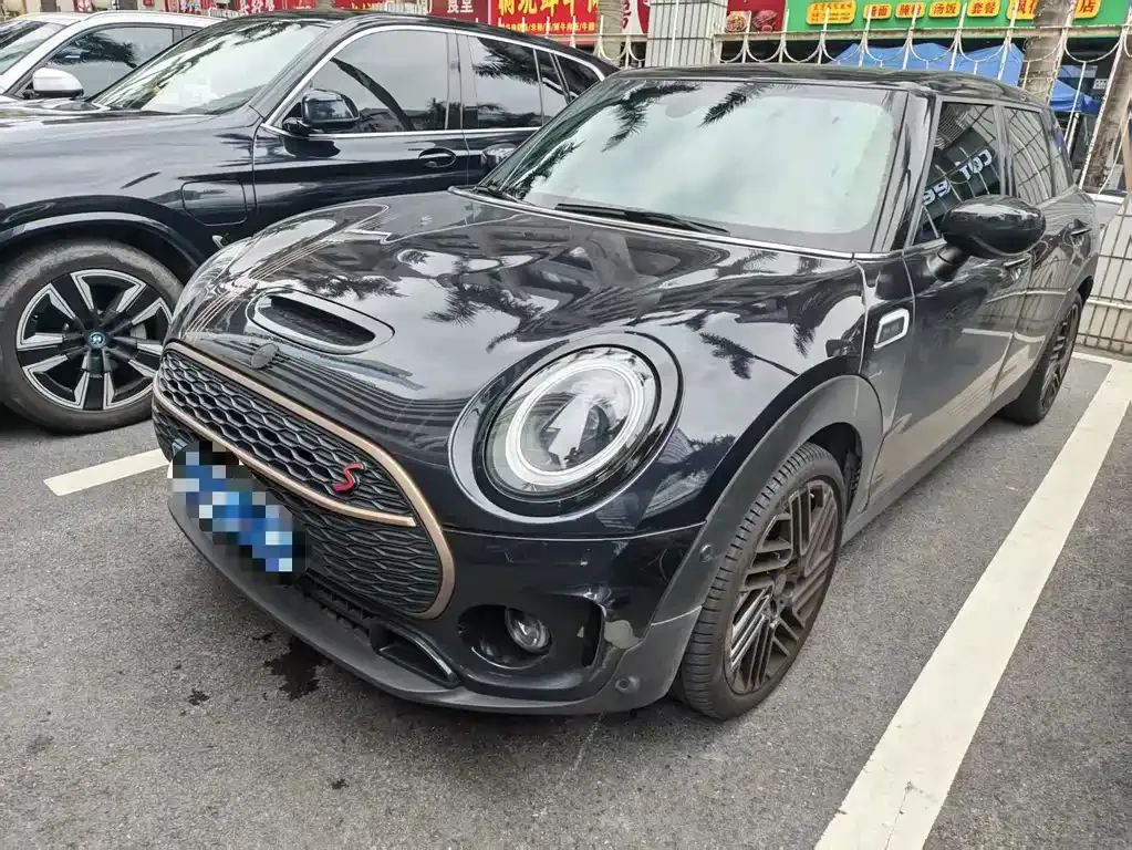 MINI Clubman — фото 1