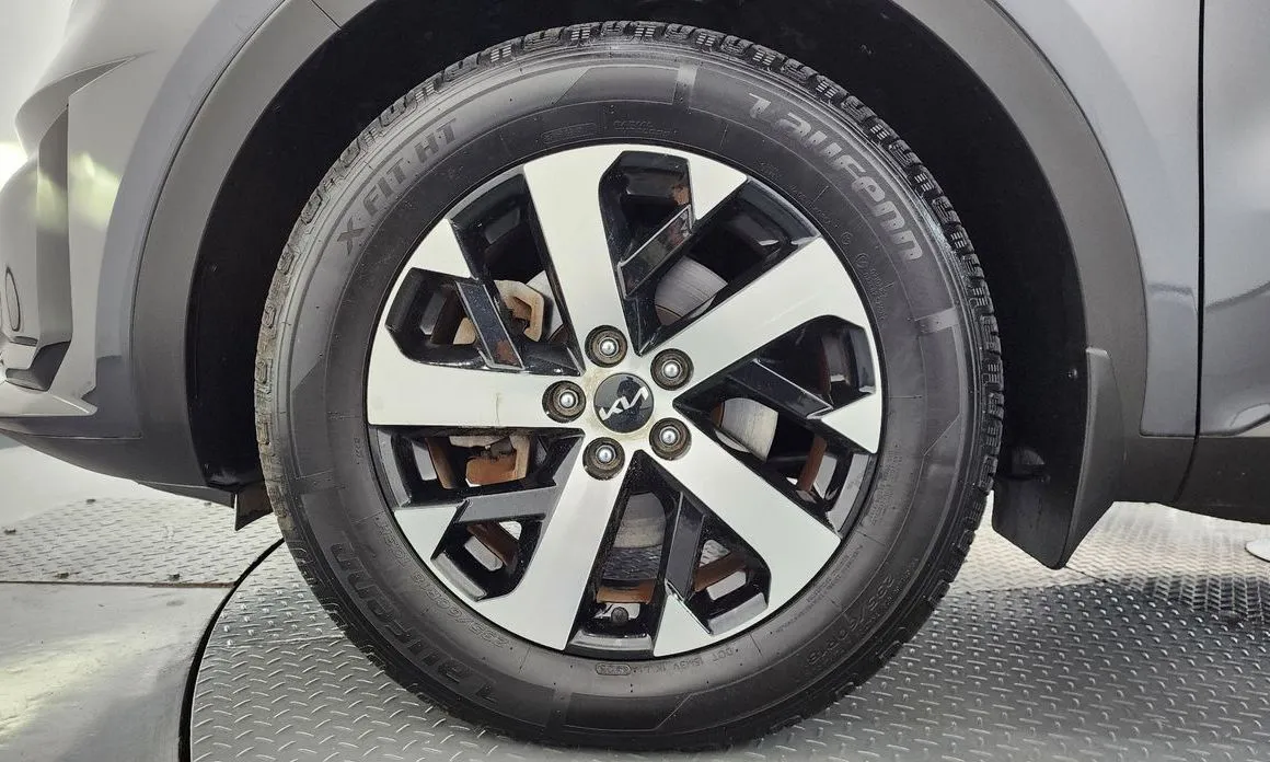 Kia Sorento — фото 7